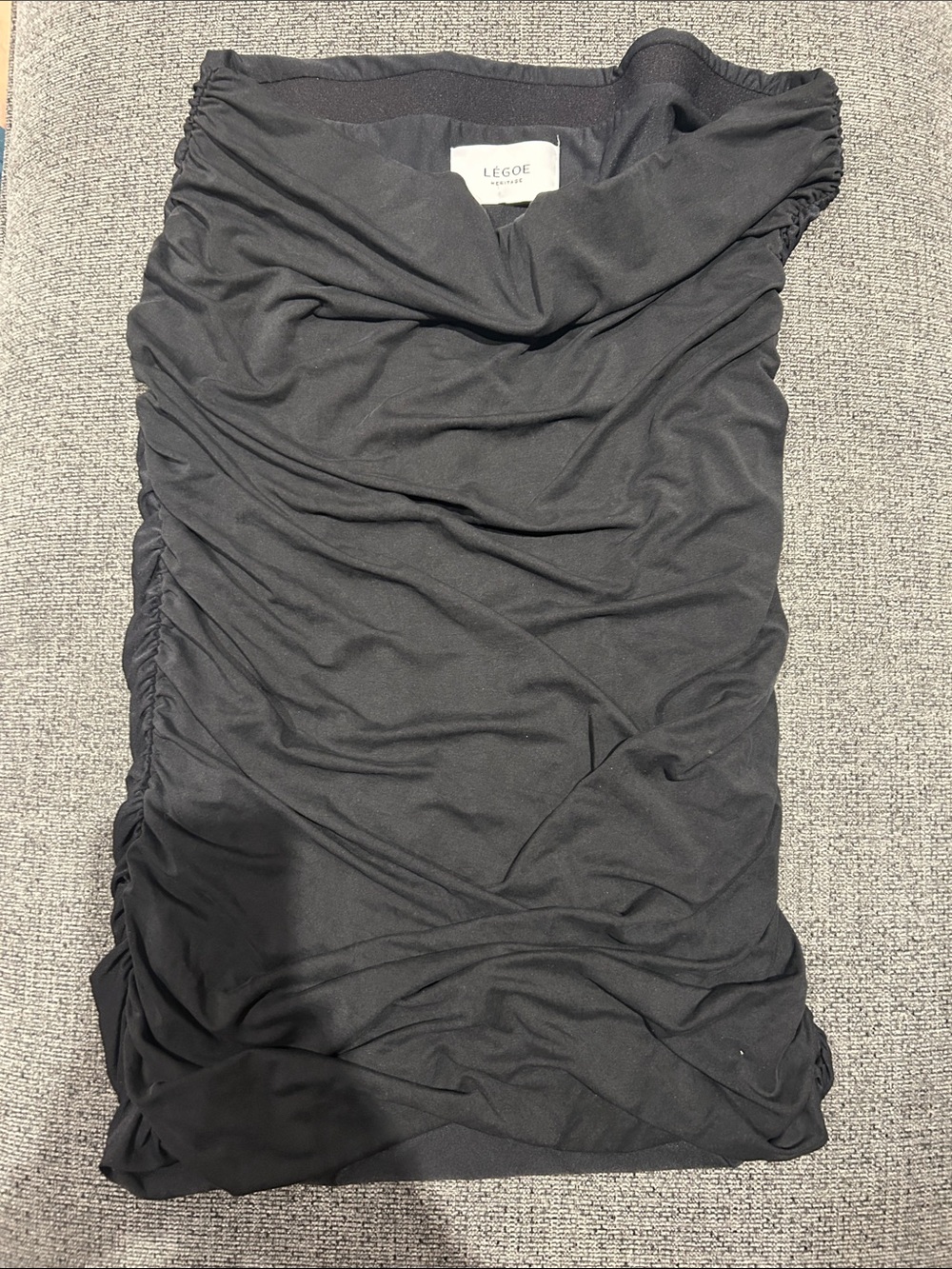 LEGOE Black Ruched Pencil Skirt